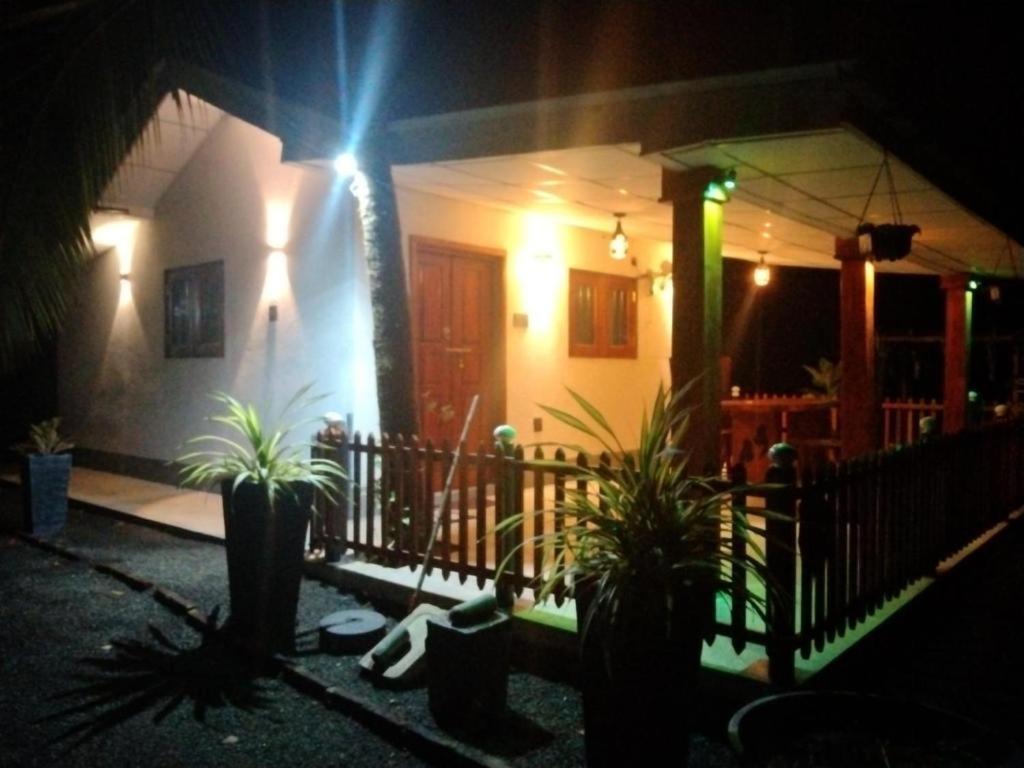 Lovers Green Villa Матара Екстериор снимка